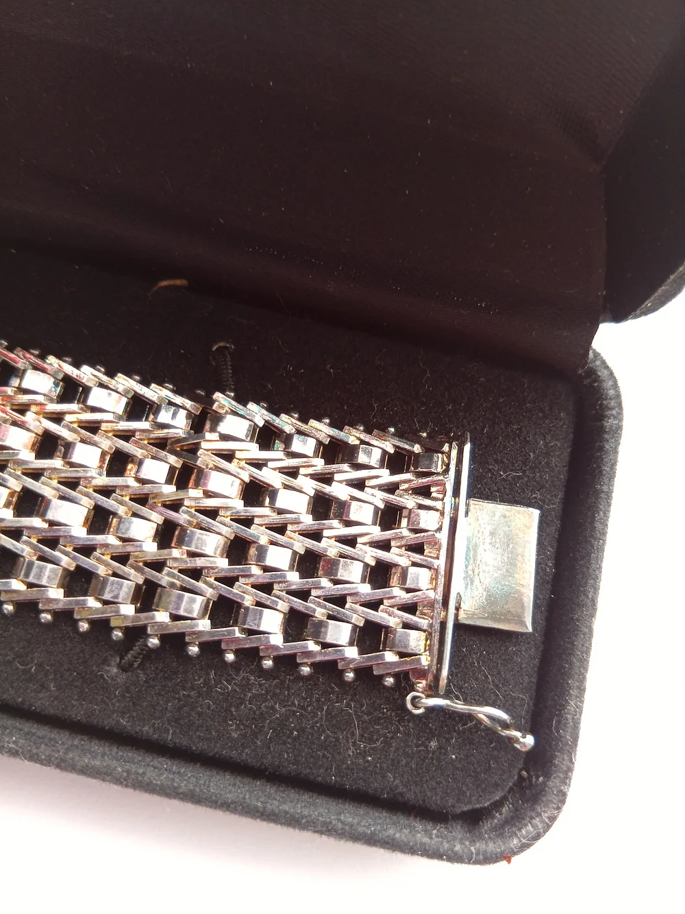 Silver and Gold Metal Link Phone Strap - Unbranded